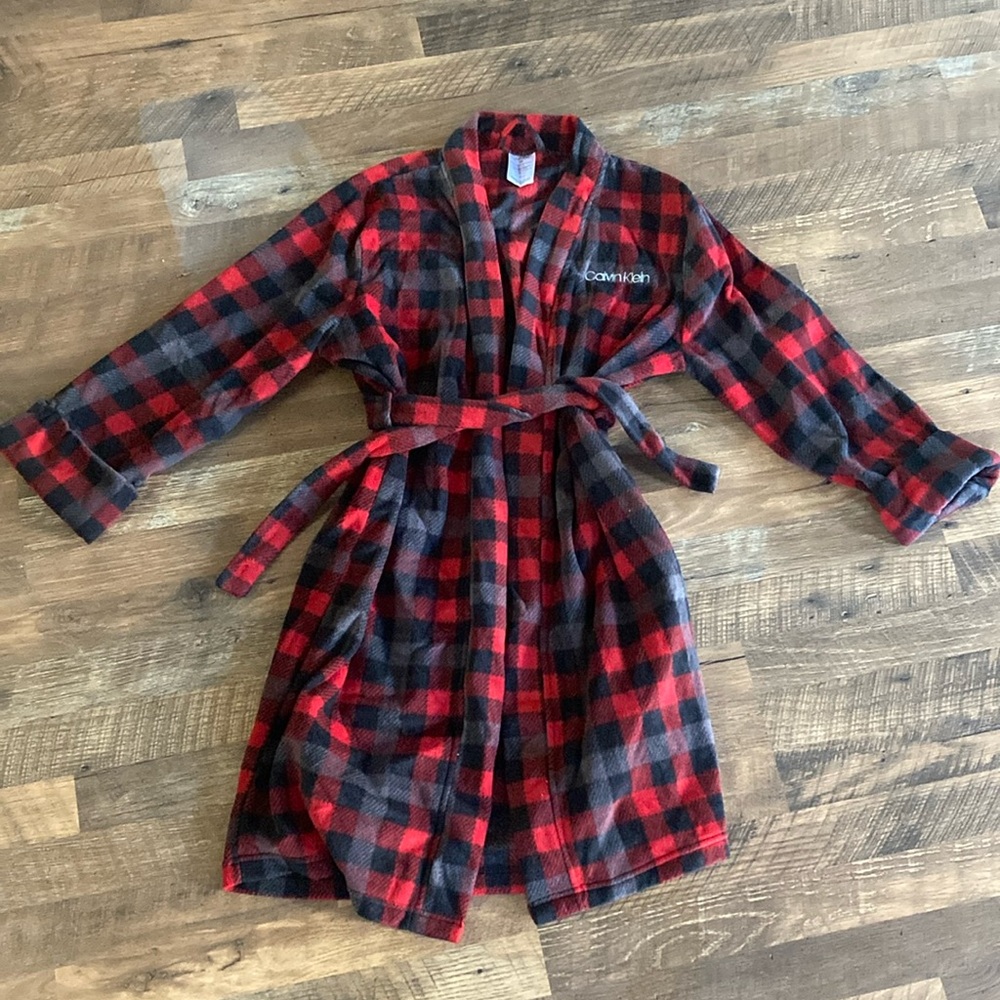 NWOT- Calvin Klein robe